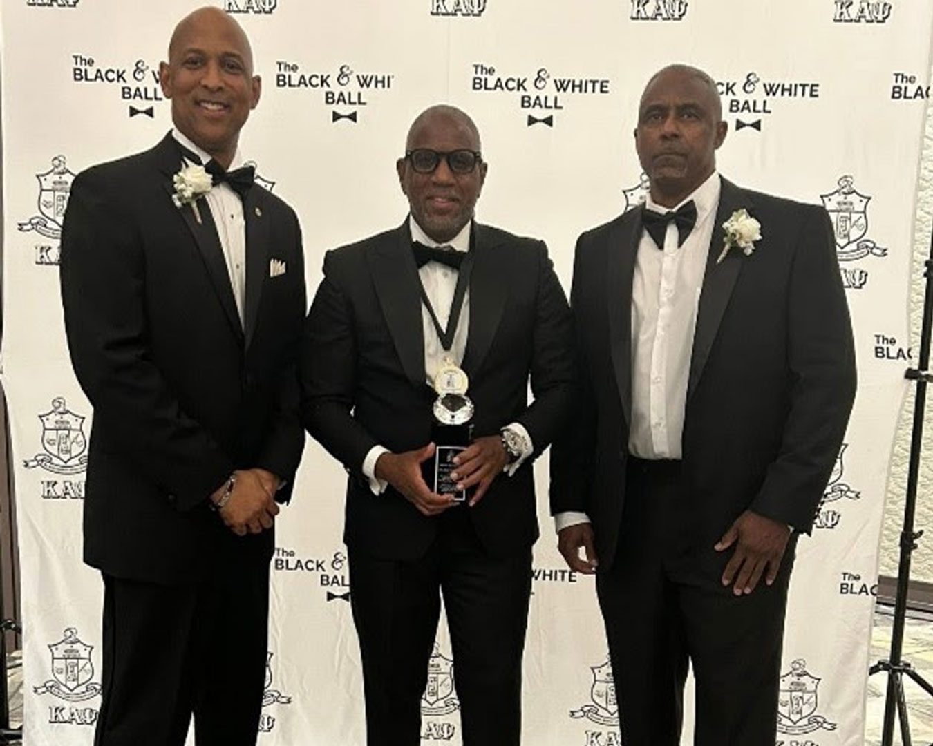 Dr. Steve Gallon III Receives Community Service Award from Kappa Alpha Psi
